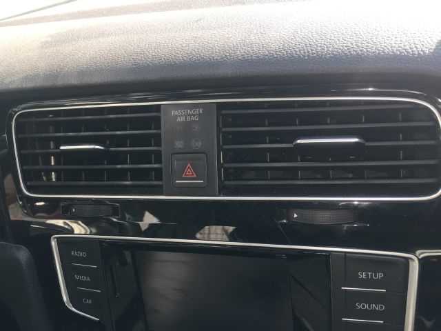 Volkswagen Golf 7 2014-2016 Çıkma Yedek Kalerifer Izgarası